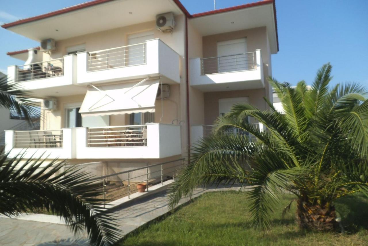 Finikas Garden Beach Resort Nikiti Kültér fotó