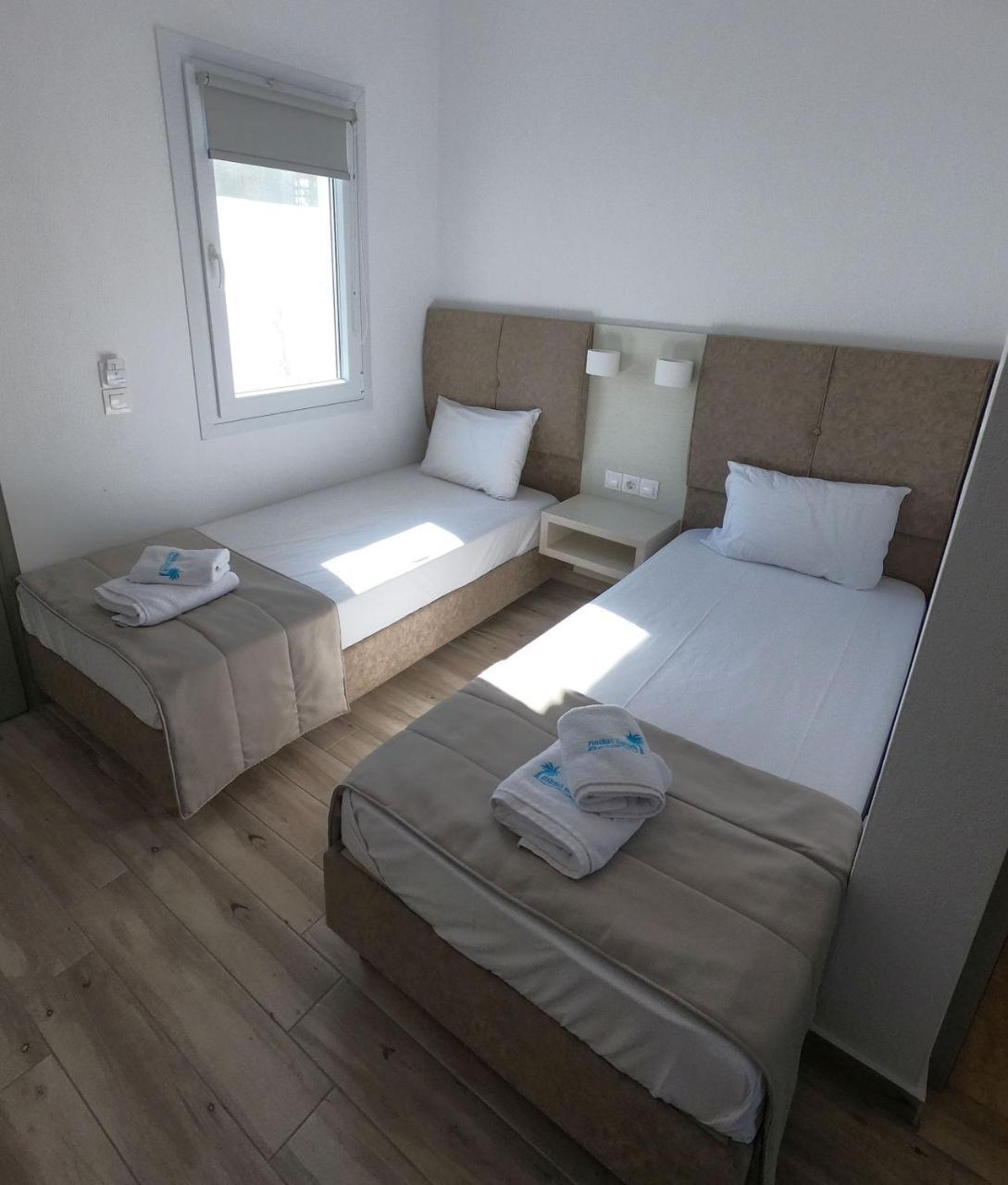 Finikas Garden Beach Resort Nikiti Kültér fotó