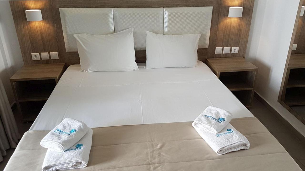 Finikas Garden Beach Resort Nikiti Kültér fotó