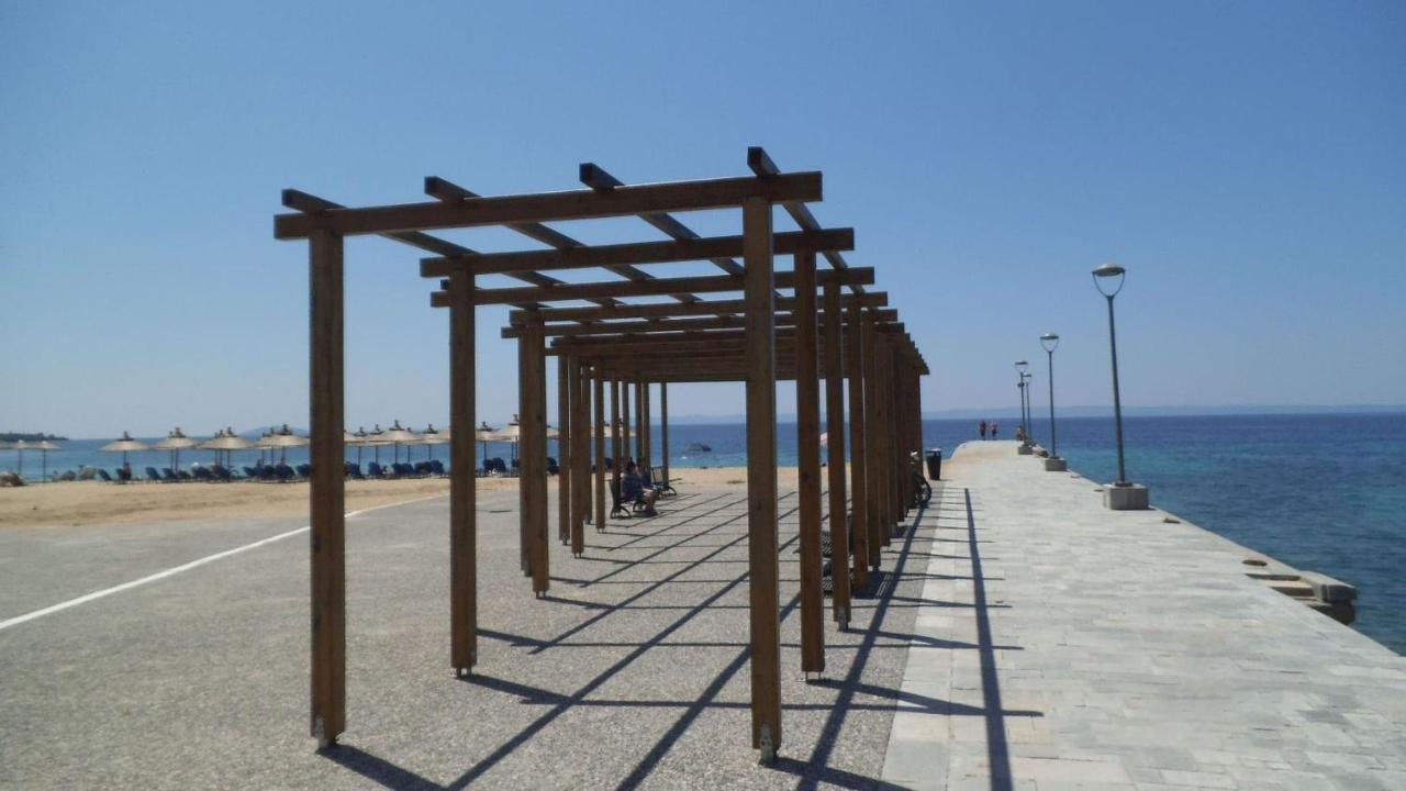 Finikas Garden Beach Resort Nikiti Kültér fotó