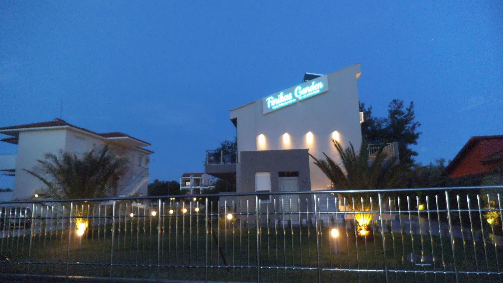 Finikas Garden Beach Resort Nikiti Kültér fotó