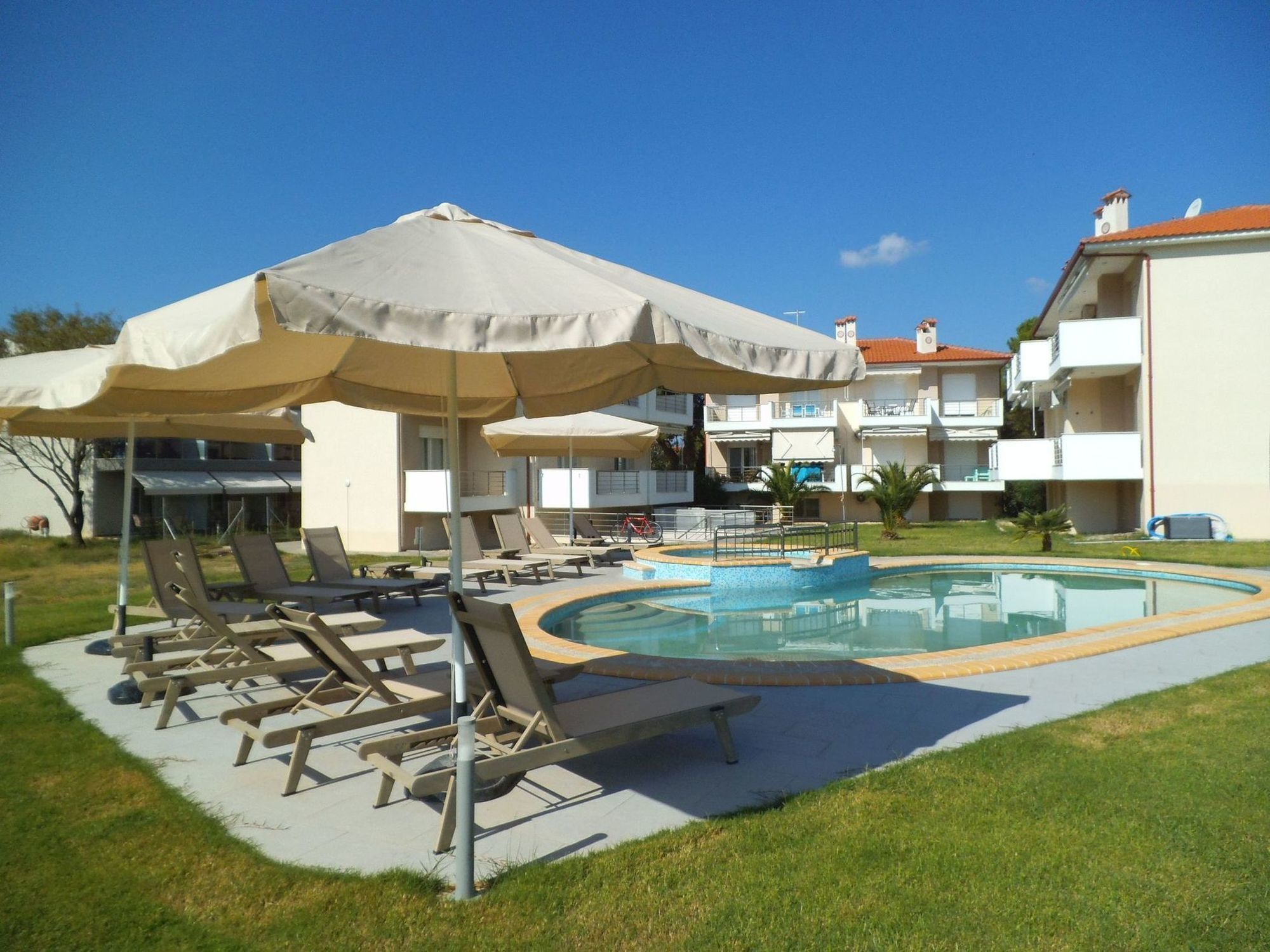 Finikas Garden Beach Resort Nikiti Kültér fotó